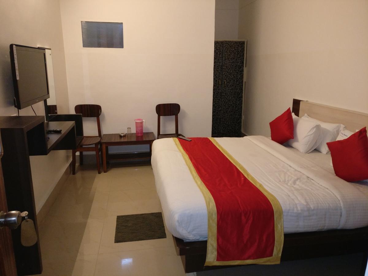 Chikmagalūr Hotel Raj Mahal المظهر الخارجي الصورة